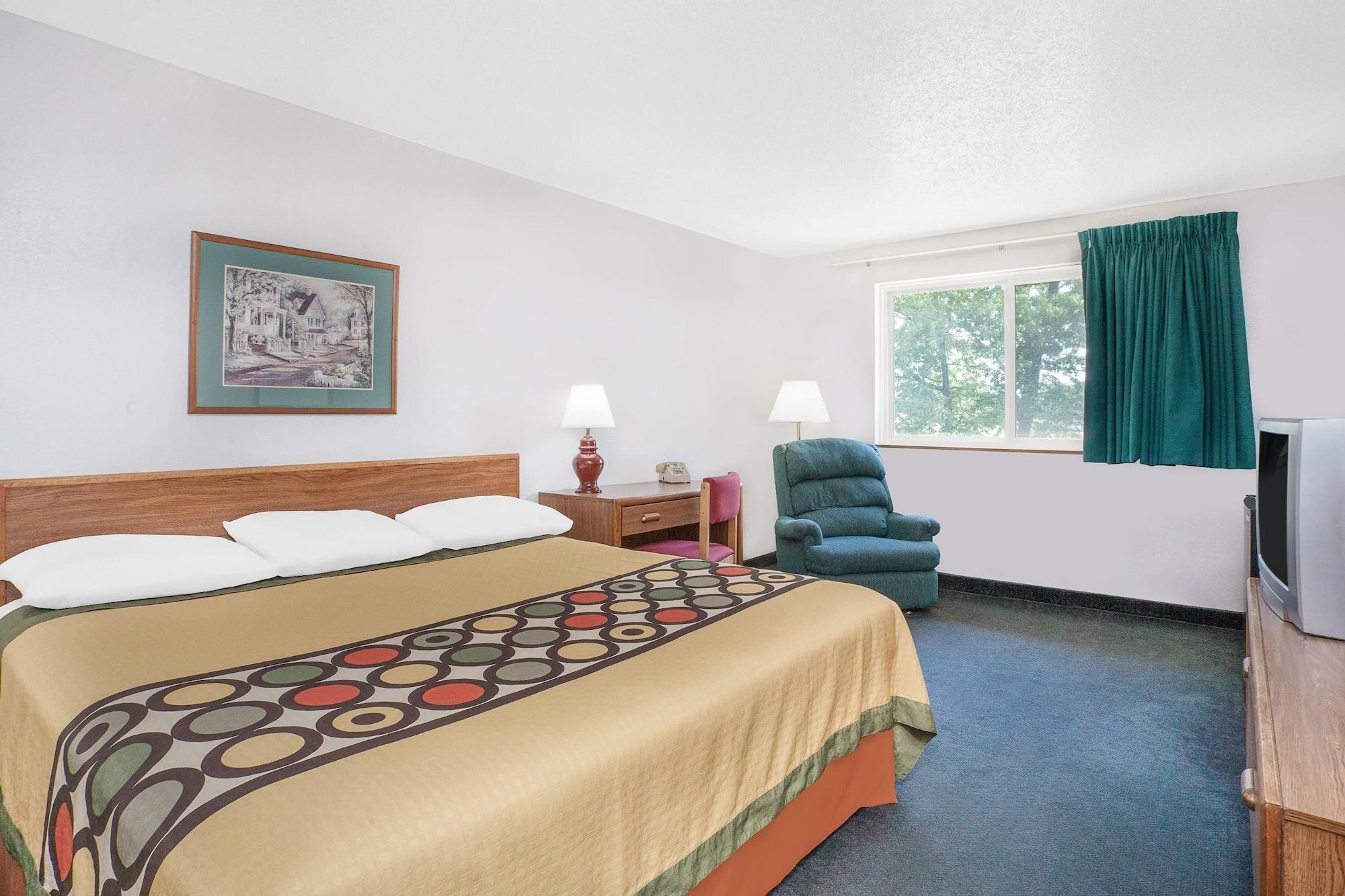 Super 8 By Wyndham Queensbury Glens Falls Extérieur photo
